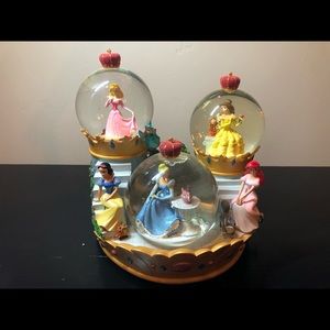 Disney Royal Princess Snow globe
